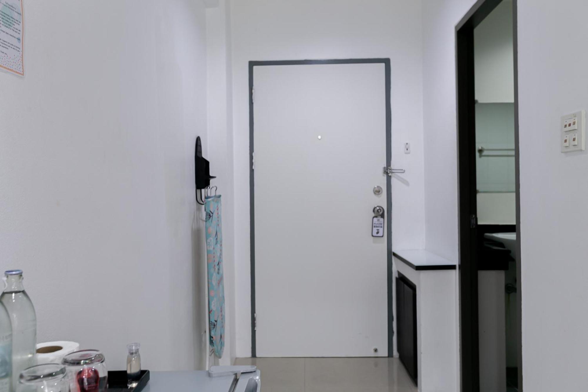 Ruan Plaisoi Apartment Бангкок Экстерьер фото