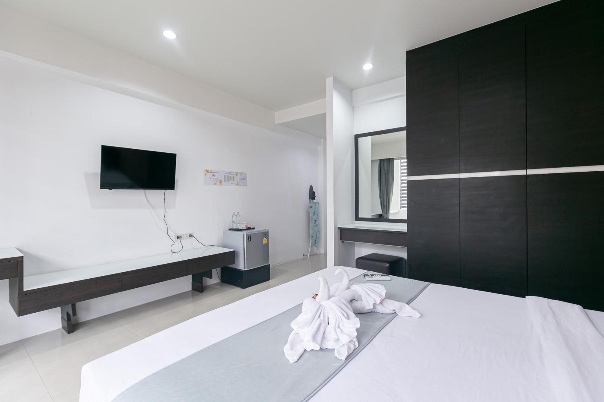 Ruan Plaisoi Apartment Бангкок Экстерьер фото